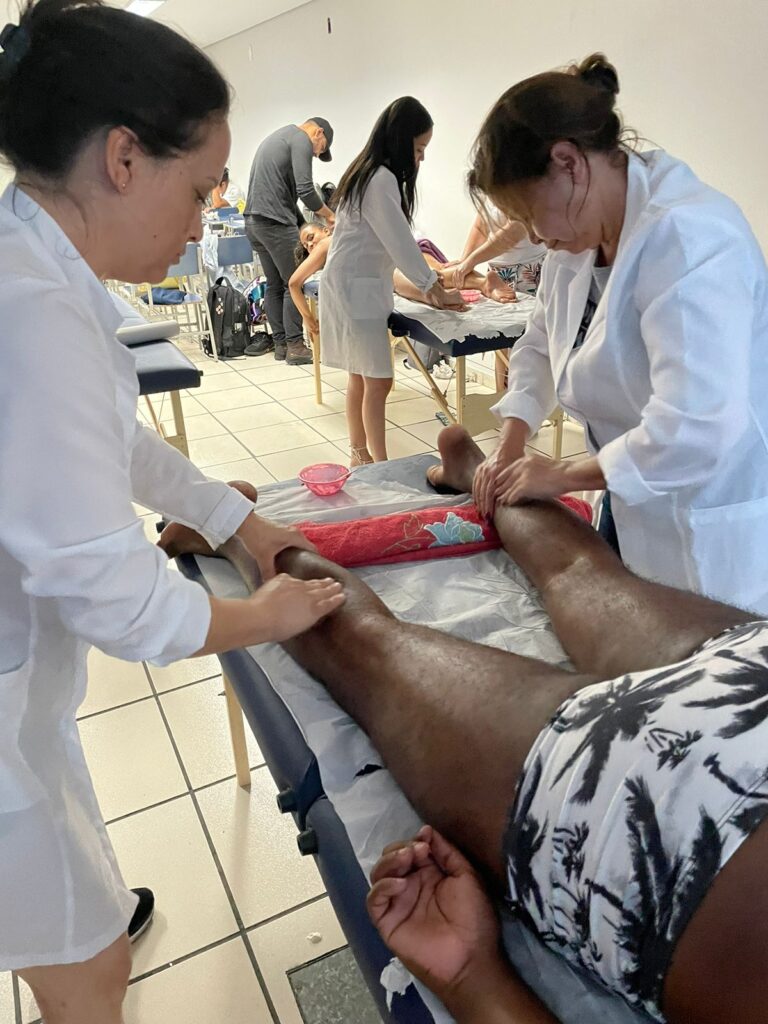 Aula de massoterapia Ricotec